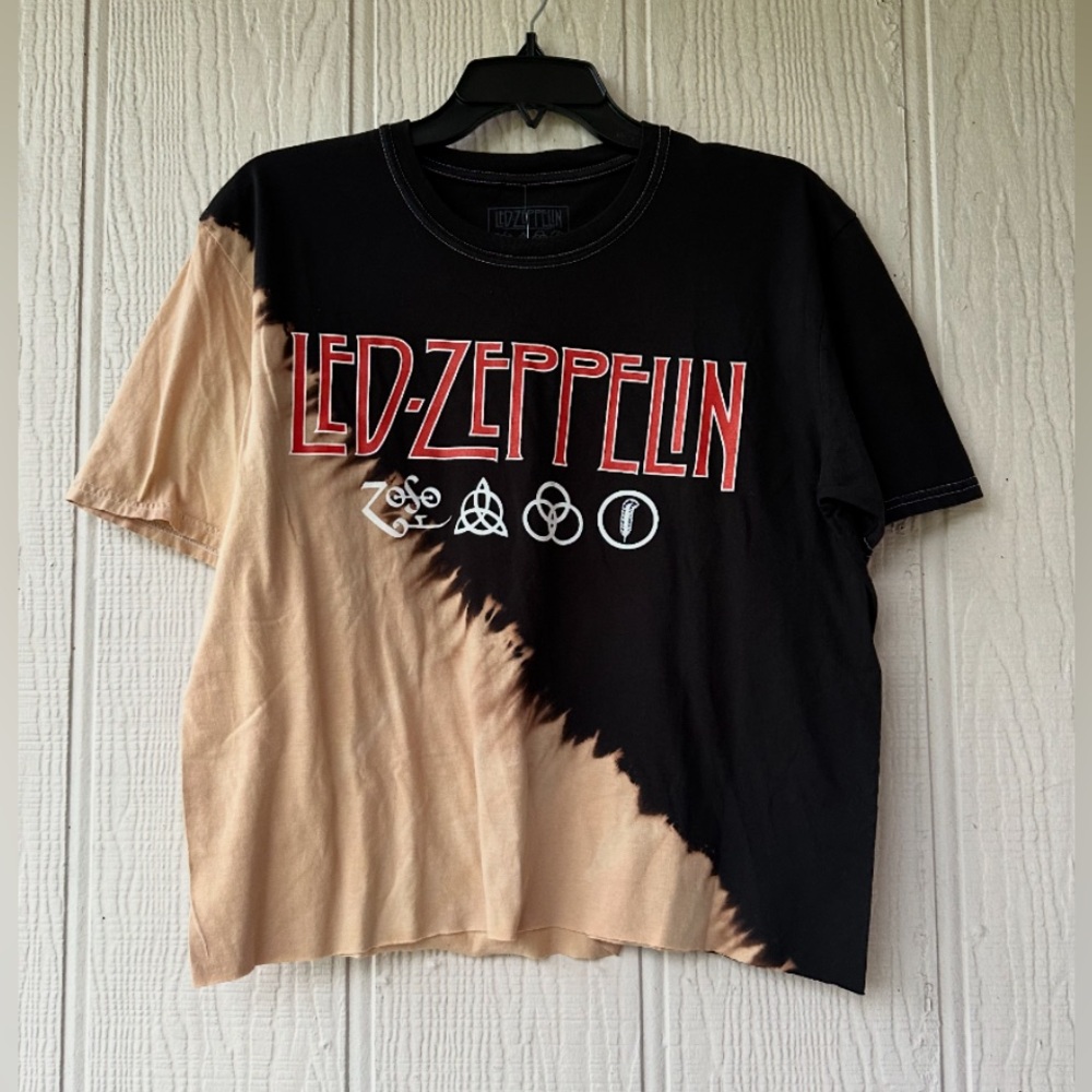 LED ZEPPELIN Cropped Graphic Tee